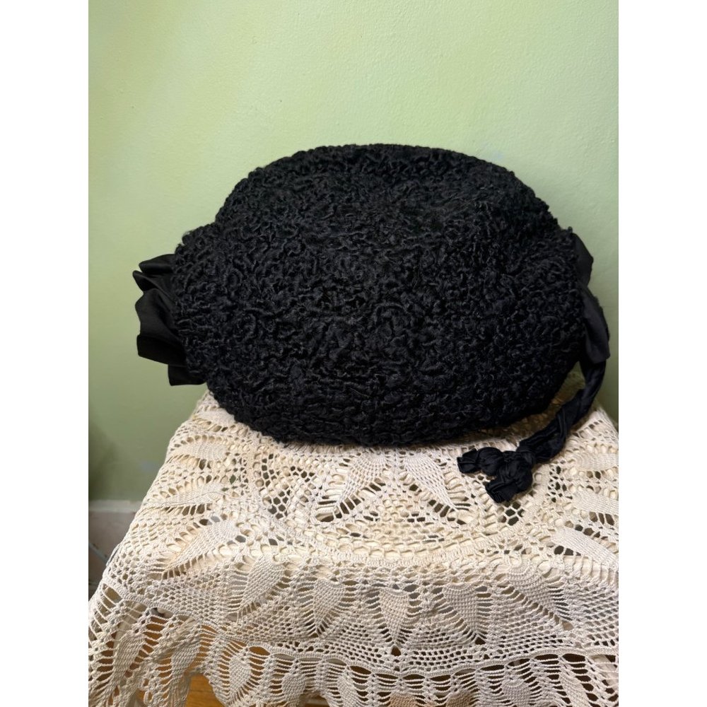 Antique 1920's Curly black lambs wool hand Muff Warmer - Picture 11 of 14